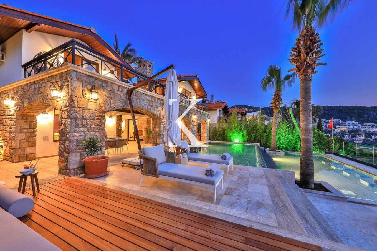 Deniz Kenarı Evleri