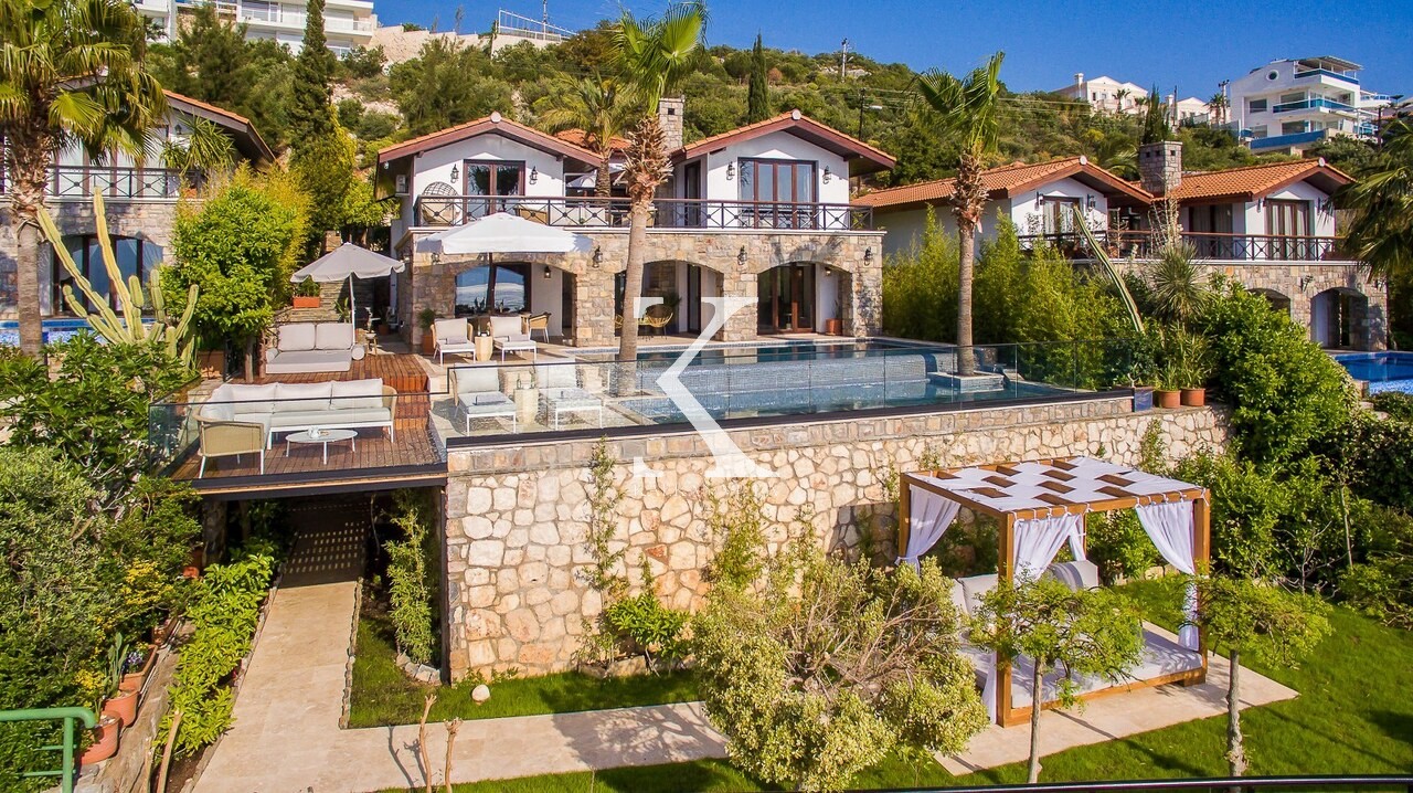 Deniz Kenarı Evleri